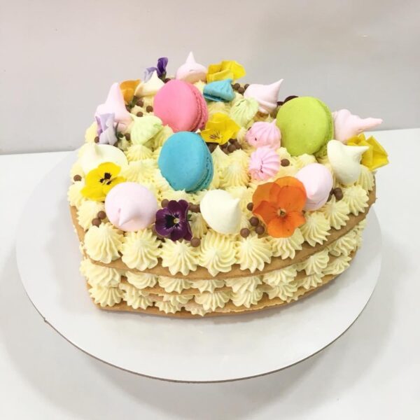 torta sa makaronsima torta sa makaronsima - dostava torti beograd - poklondzija online giftshop