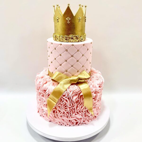 Torta za 18 rodjendan ženske na 2 sprata za vašu kraljicu.,Nežna roze boja sa zlatnim detaljima, ruže kruna i mašna, sve što devojka želi.Poklondzija