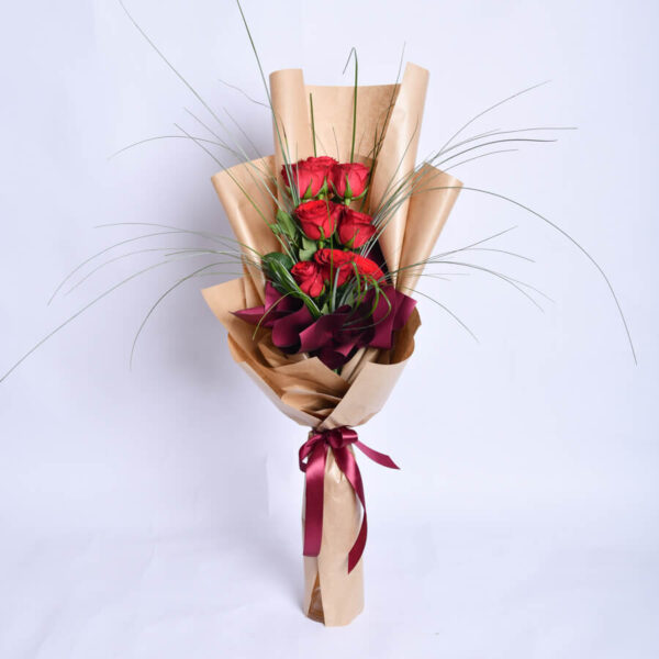 Buket crvena klasika - natron buket sa crvenim ruzama - dostava cveća – Poklondžija Online Gift Shop Beograd