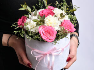 Cveće u kutiji - Dostava cveća - Online dostava cveća